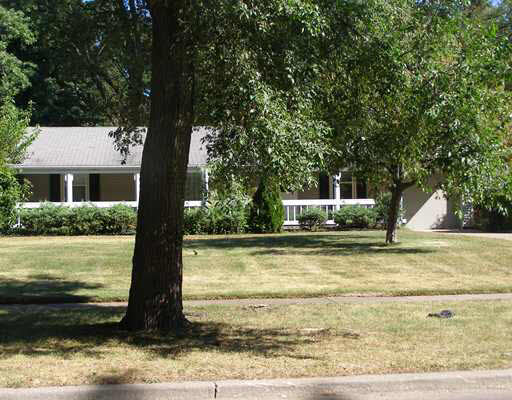 1327 Colfax E, South Bend, IN 46617 photo 1