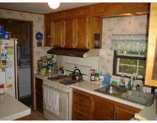 606 Pierce St, Osceola, IN 46561 photo 5