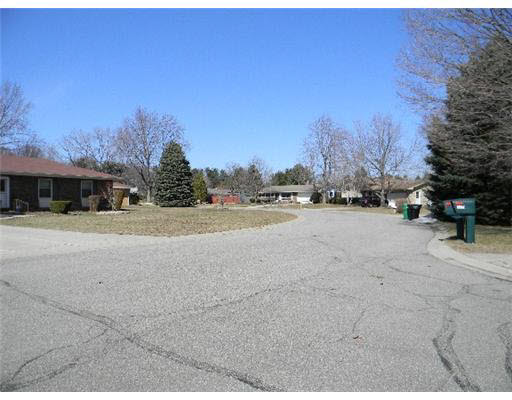 12533 Glen Oak Ln E, Granger, IN 46530 photo 7