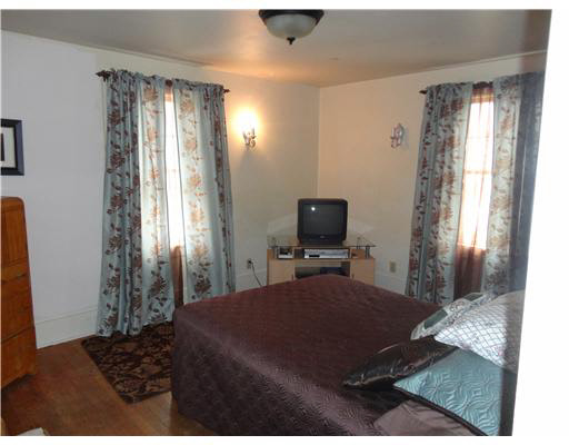1144 Bronson St E, South Bend, IN 46615 photo 11