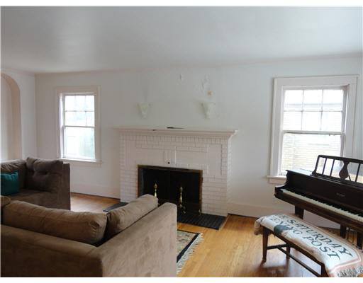 1144 Bronson St E, South Bend, IN 46615 photo 3