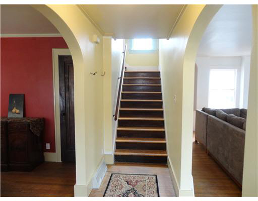 1144 Bronson St E, South Bend, IN 46615 photo 4