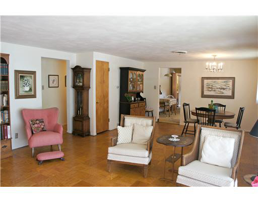 2524 Club Dr, South Bend, IN 46615 photo 3