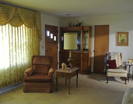 53205 Osage Dr, South Bend, IN 46637 photo 2