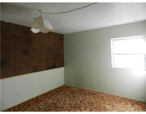 52020 Justine Dr, South Bend, IN 46628 photo 8
