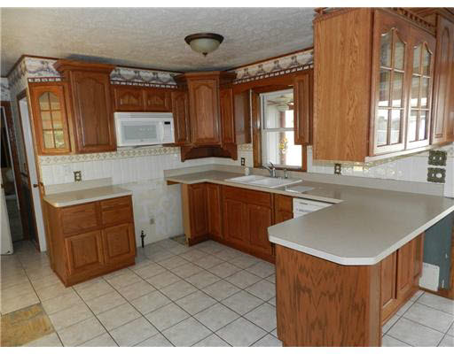 52020 Justine Dr, South Bend, IN 46628 photo 4