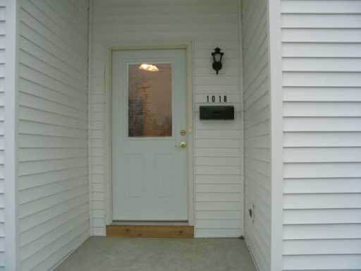 1018 3rd St E, Mishawaka, IN 46544 photo 2
