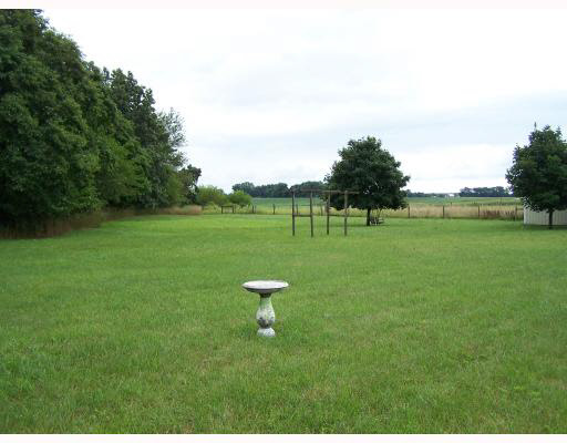 66840 Walnut Rd, North Liberty, IN 46574 photo 3