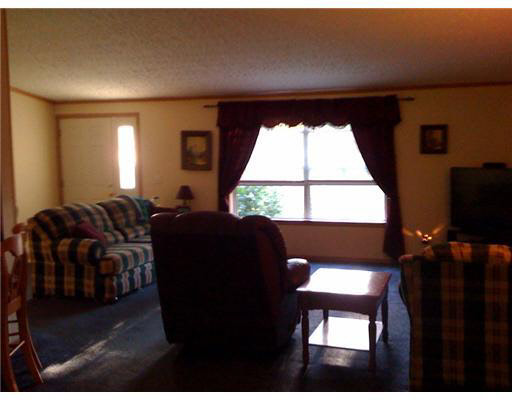 522 Baugo St, Osceola, IN 46561 photo 5