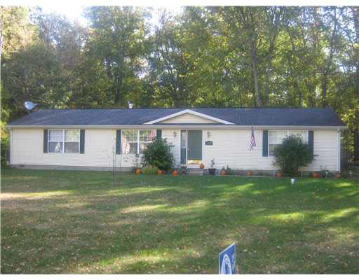 522 Baugo St, Osceola, IN 46561 photo 1