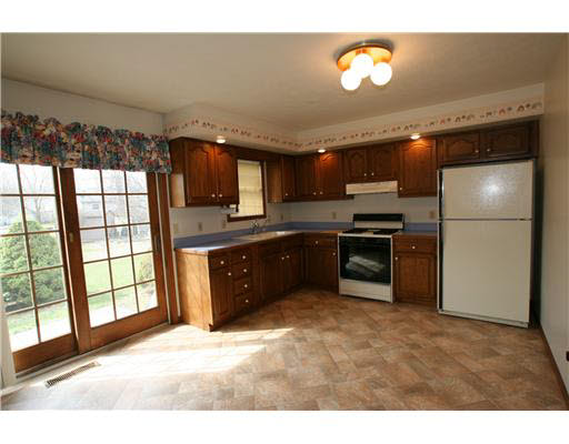 511 16th St E, Mishawaka, IN 46544 photo 2