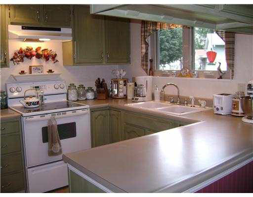 2932 Conant Dr, Mishawaka, IN 46544 photo 8