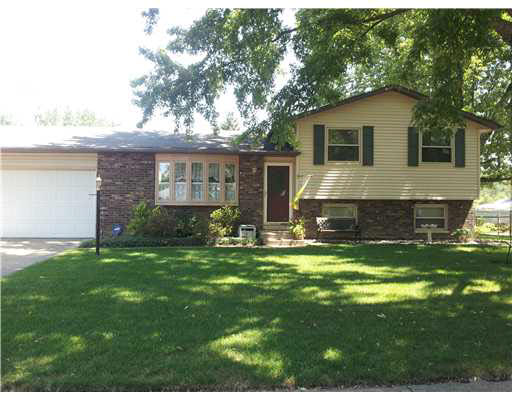 2932 Conant Dr, Mishawaka, IN 46544 photo 1