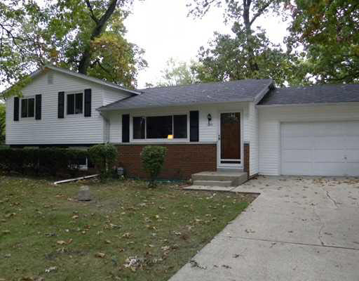 18210 Amberly Ln, South Bend, IN 46637 photo 2