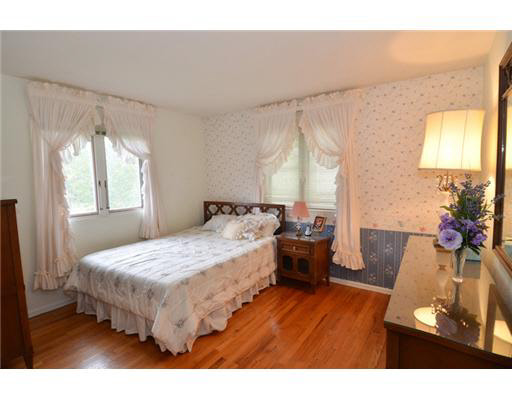 2113 Riverside Dr, South Bend, IN 46616 photo 8