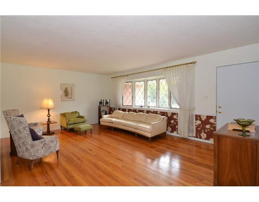 2113 Riverside Dr, South Bend, IN 46616 photo 3