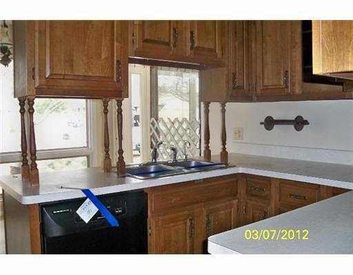 56677 White St, Osceola, IN 46561 photo 4