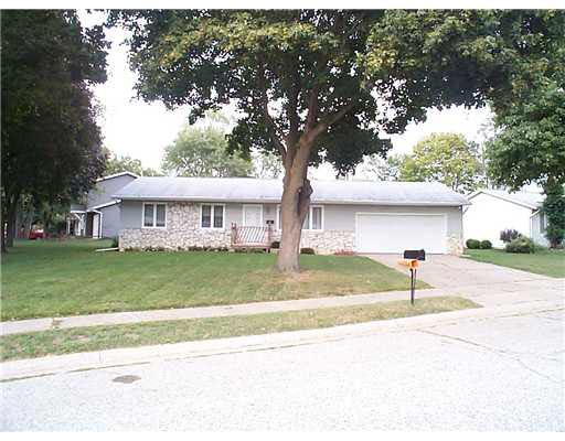 1006 Doyle Ct, Mishawaka, IN 46545 photo 1