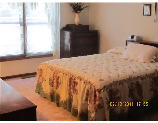 1019 Wheatstone Dr, Mishawaka, IN 46544 photo 8