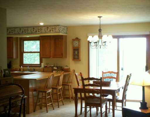 12370 Campfire Dr, Granger, IN 46530 photo 4