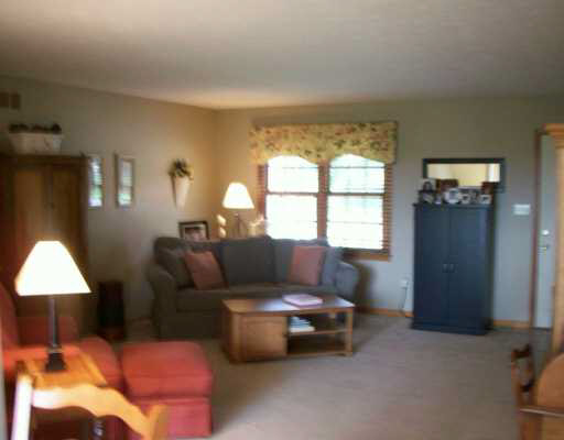 12370 Campfire Dr, Granger, IN 46530 photo 6