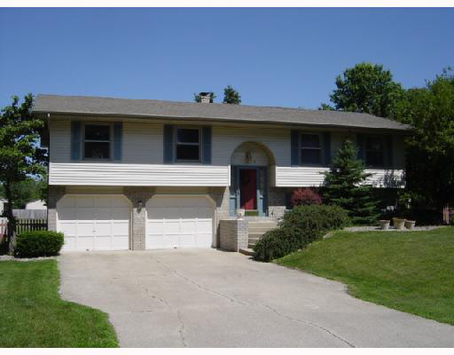 52056 Cheryl Dr, Granger, IN 46530 photo 1
