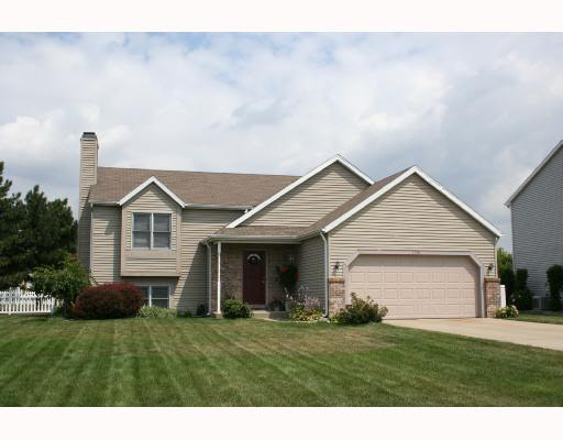 709 Johnson Rd, South Bend, IN 46614 photo 1