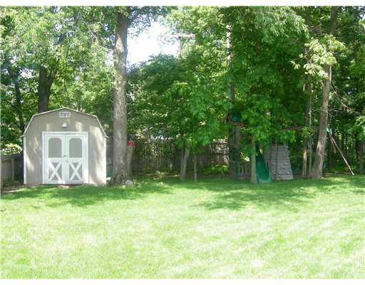 10143 Ashleys Meadow Dr, Granger, IN 46530 photo 10