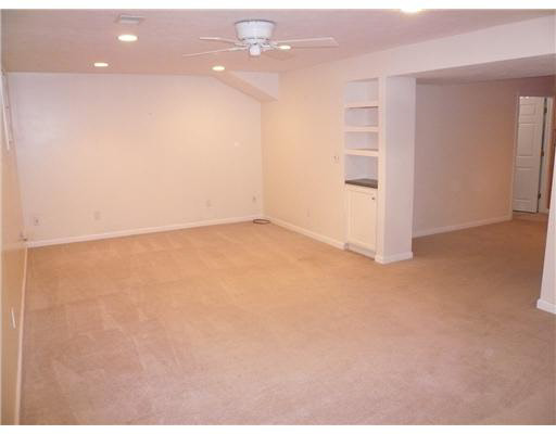 10143 Ashleys Meadow Dr, Granger, IN 46530 photo 6