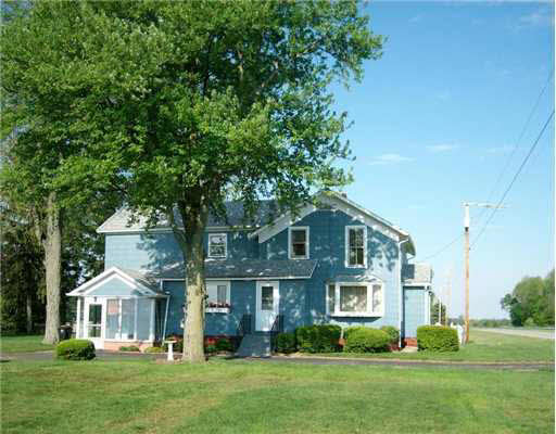 11192 Pierce Rd, Wakarusa, IN 46573 photo 1