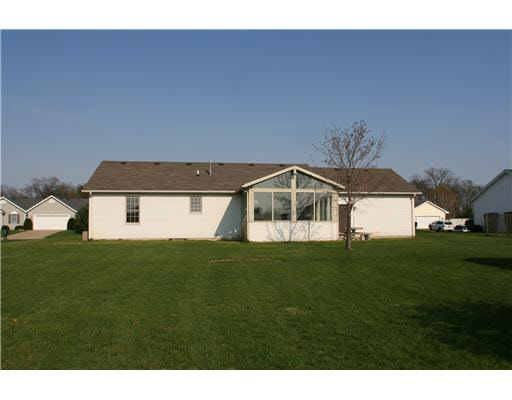 52243 Evard Dr, Granger, IN 46530 photo 2