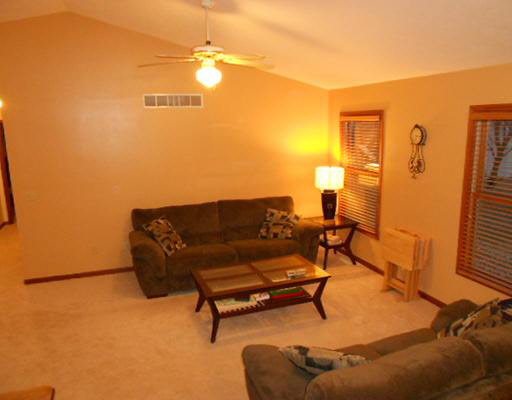 10347 Sunview Dr, Osceola, IN 46561 photo 3