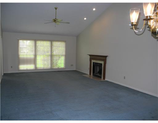 6021 Old English Ct, South Bend, IN 46614 photo 2
