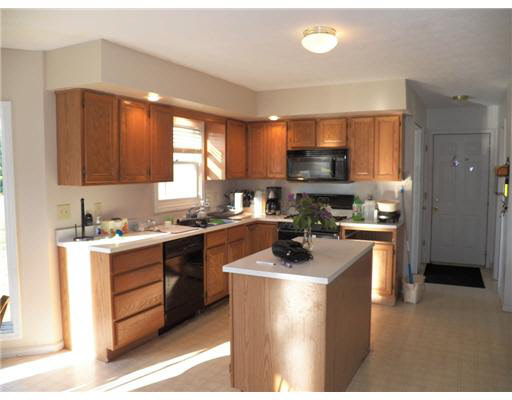 14553 Harvester Ct, Granger, IN 46530 photo 8