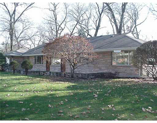 19101 Oakmont Dr S, South Bend, IN 46637 photo 1