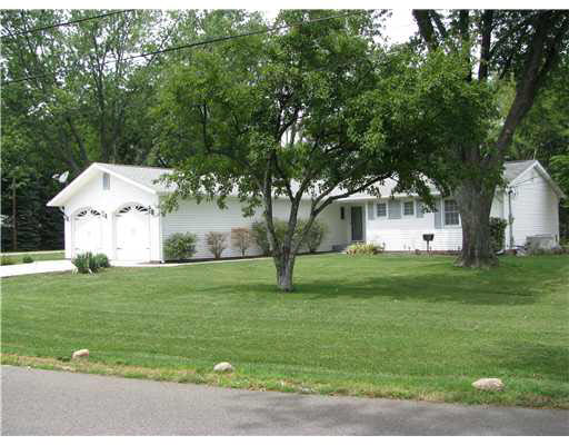 16499 Hamilton St, Granger, IN 46530 photo 1