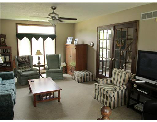 2703 Huntington Pl, Mishawaka, IN 46544 photo 2