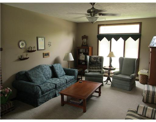 2703 Huntington Pl, Mishawaka, IN 46544 photo 3