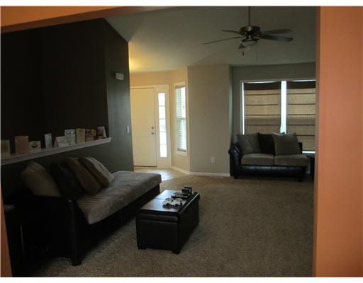 4426 Ashard Dr, South Bend, IN 46628 photo 3