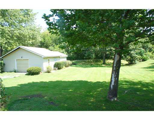 54094 Pine Rd, South Bend, IN 46628 photo 22