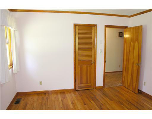 54094 Pine Rd, South Bend, IN 46628 photo 16
