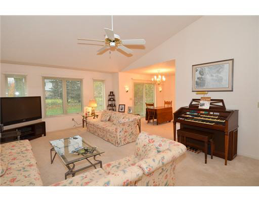 52626 Westgate Dr, South Bend, IN 46635 photo 2