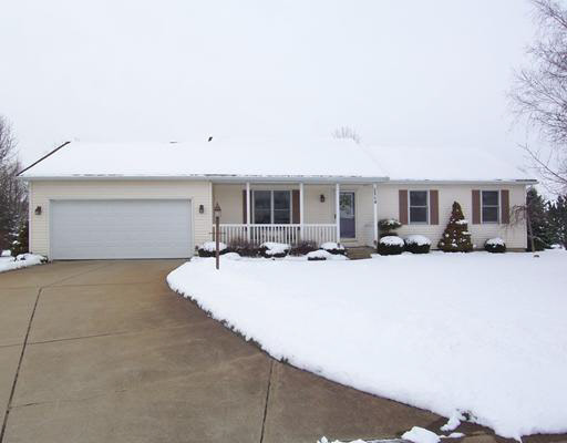 54837 Sunset Ct, Osceola, IN 46561 photo 2
