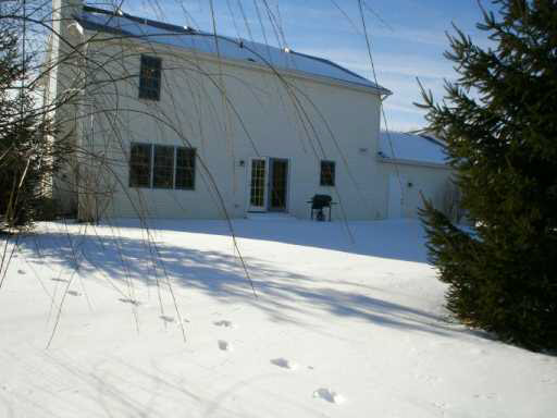 11697 Wolfe Bridge Ct, Granger, IN 46530 photo 2