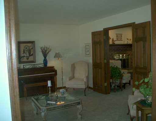12265 Cavalry Ct, Granger, IN 46530 photo 4