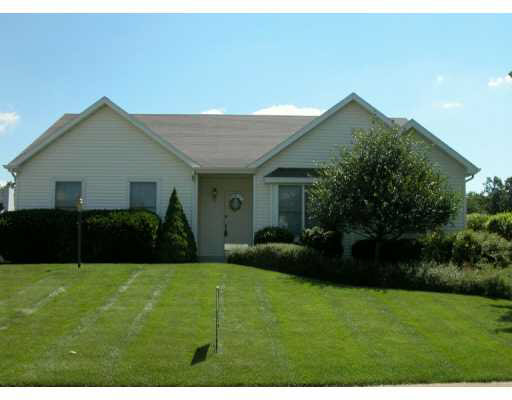 52150 Evard Dr, Granger, IN 46530 photo 1