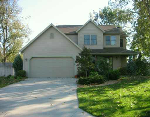 12430 Campfire Dr, Granger, IN 46530 photo 1