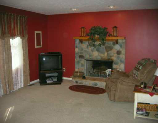 12430 Campfire Dr, Granger, IN 46530 photo 2