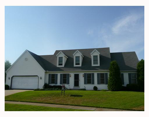 51800 Paddock Dr, Granger, IN 46530 photo 1