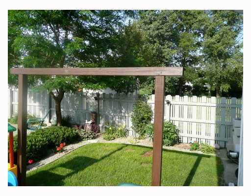 51800 Paddock Dr, Granger, IN 46530 photo 6